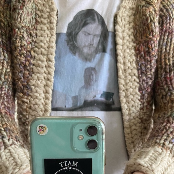 Meet your Posher, Amanda - Picture 2 of 2